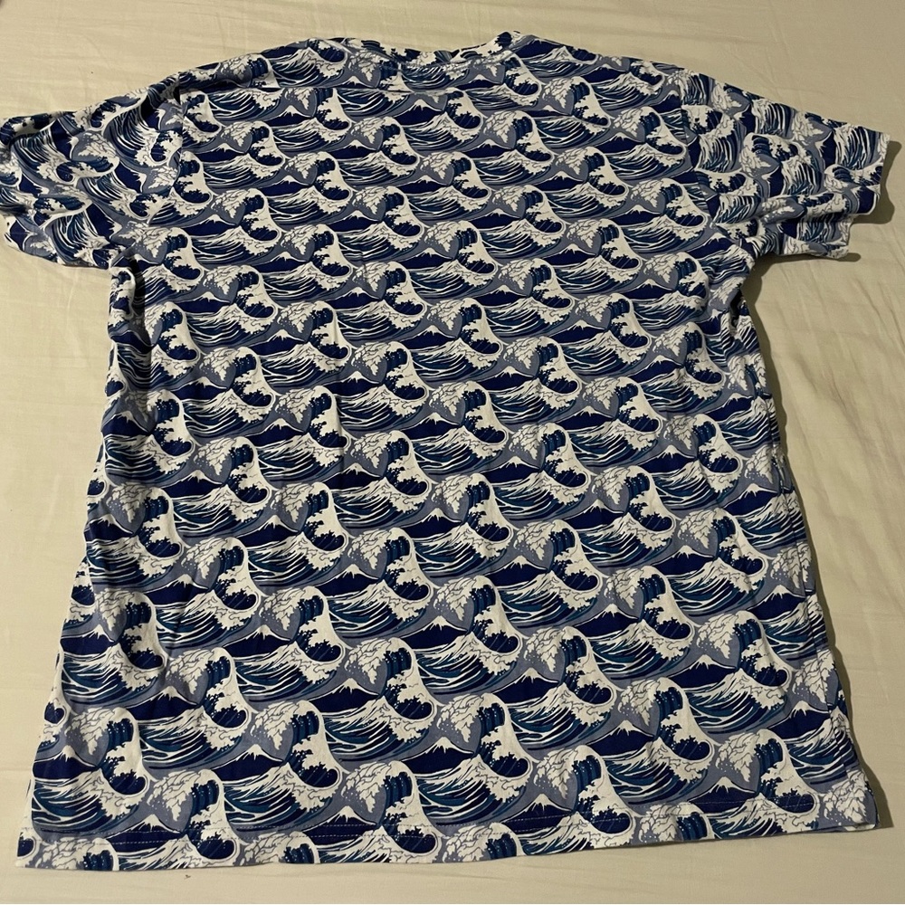 Japanese Style Wave Tee - Picture 2 of 3